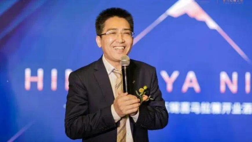 澳门天下彩328cc资料大全,无量仙翁的袖子让特效师崩溃,展开解析落实_完整版V15.12